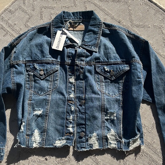 Blank NYC Distressed Denim Jacket NWT Size M - Picture 2 of 8